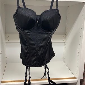 Affinitas corset buster 34E with removable straps
